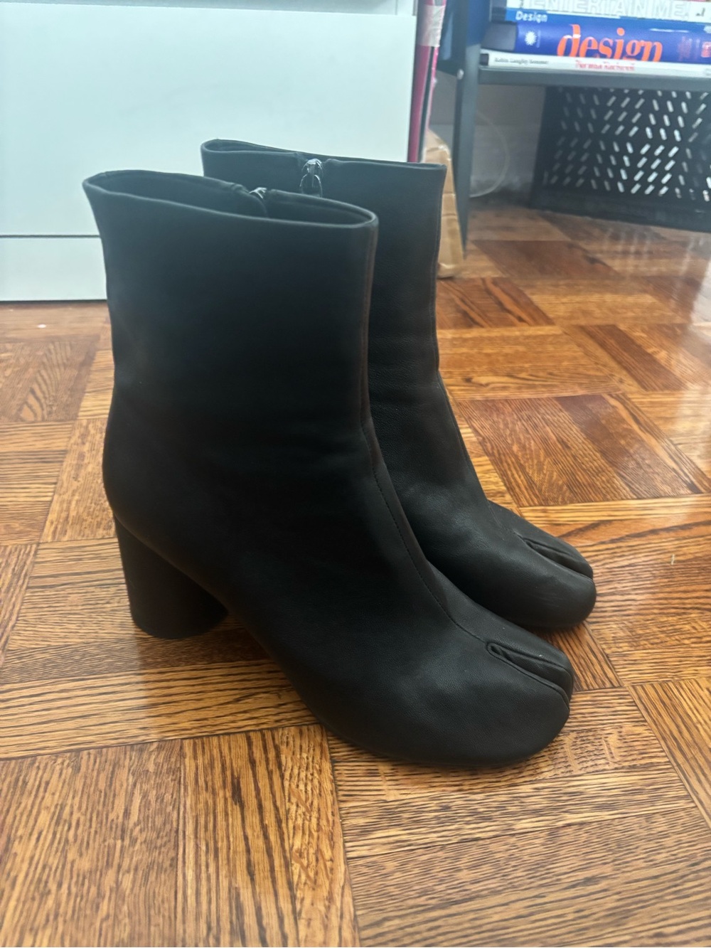 Black Women's Split-Toe Tabi Ankle Boots
